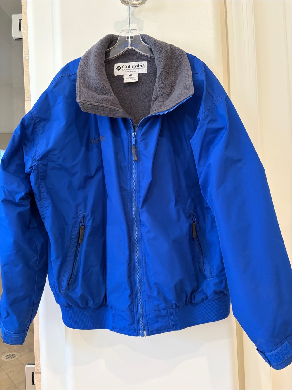 Columbia Mens Royal Blue Jacket with Gray Fleece Collar